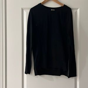 Love and fit long sleeve crew neck for breastfeeding. Hidden zipper